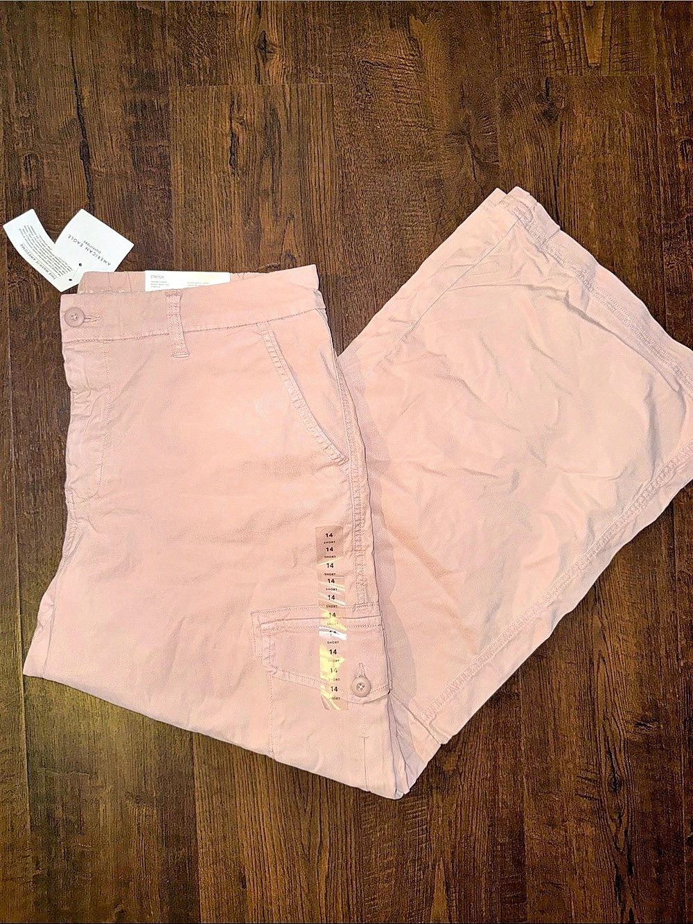 American Eagle Dreamy Drape Baggy Wide Leg Cargo Pants SHORT